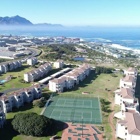 Hermanus Beach Club Apartment Bagian luar foto