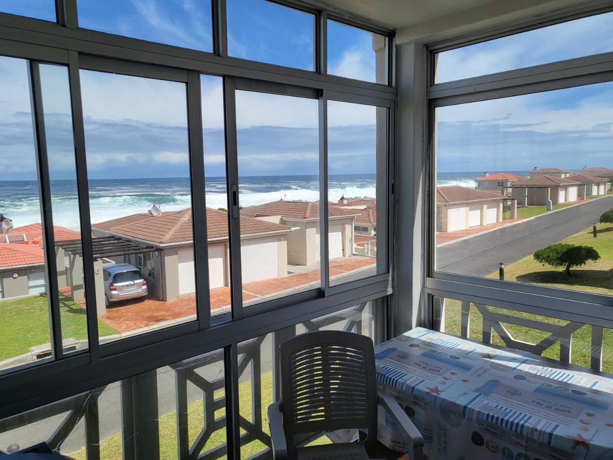 Hermanus Beach Club Apartment Bagian luar foto