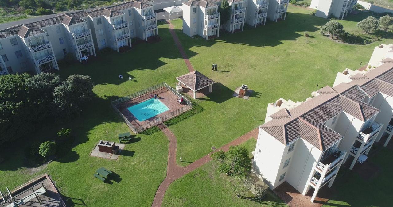 Hermanus Beach Club Apartment Bagian luar foto