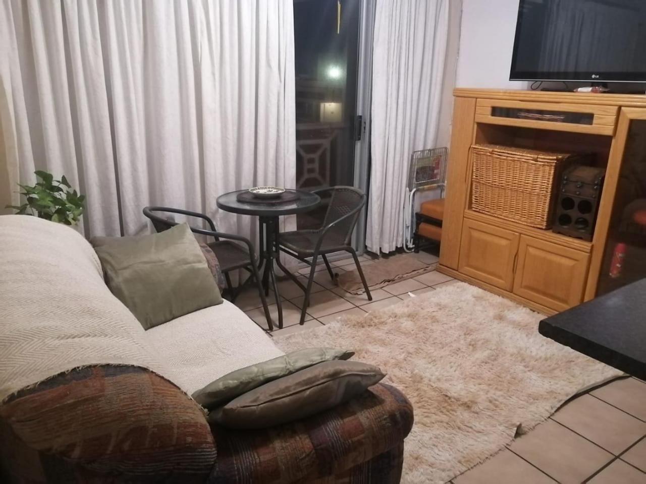 Hermanus Beach Club Apartment Bagian luar foto