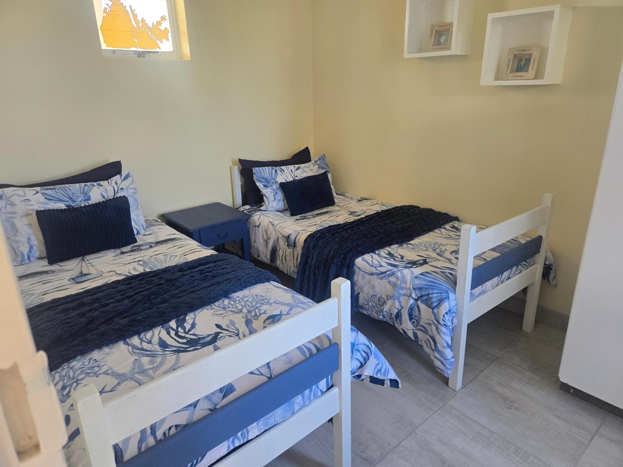 Hermanus Beach Club Bagian luar foto