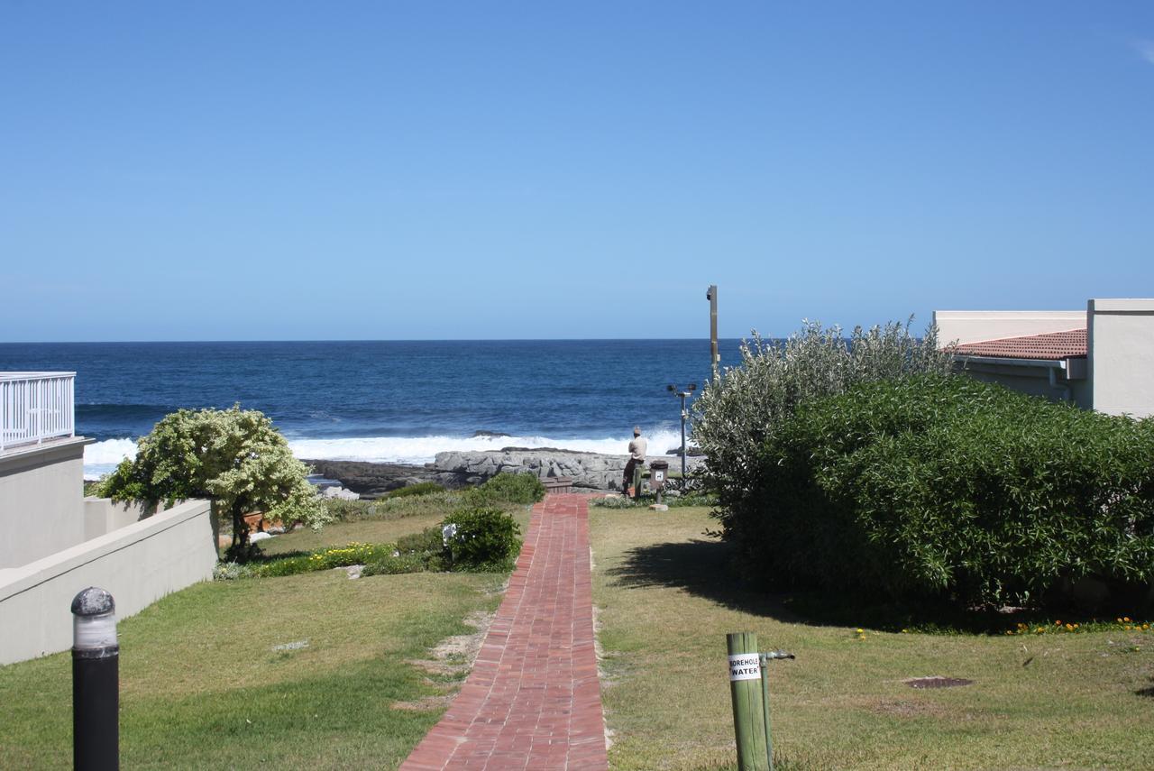 Hermanus Beach Club Apartment Bagian luar foto