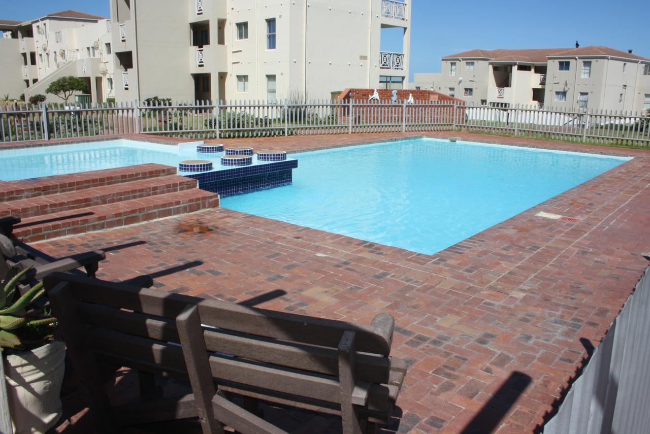 Hermanus Beach Club Apartment Bagian luar foto