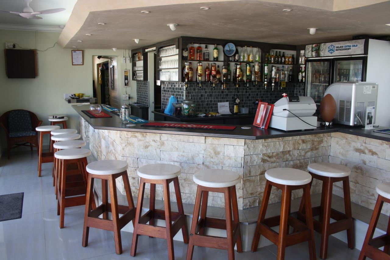 Hermanus Beach Club Bagian luar foto
