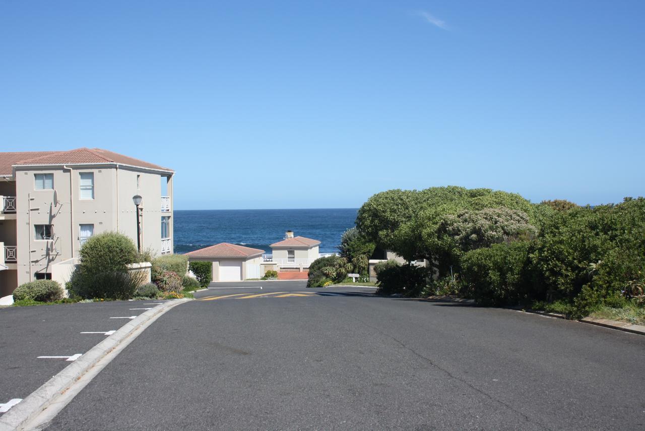 Hermanus Beach Club Apartment Bagian luar foto