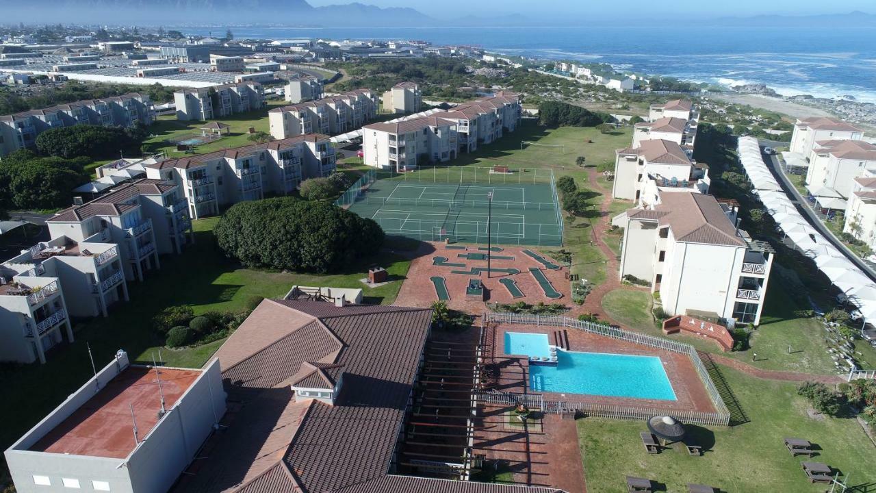 Hermanus Beach Club Bagian luar foto