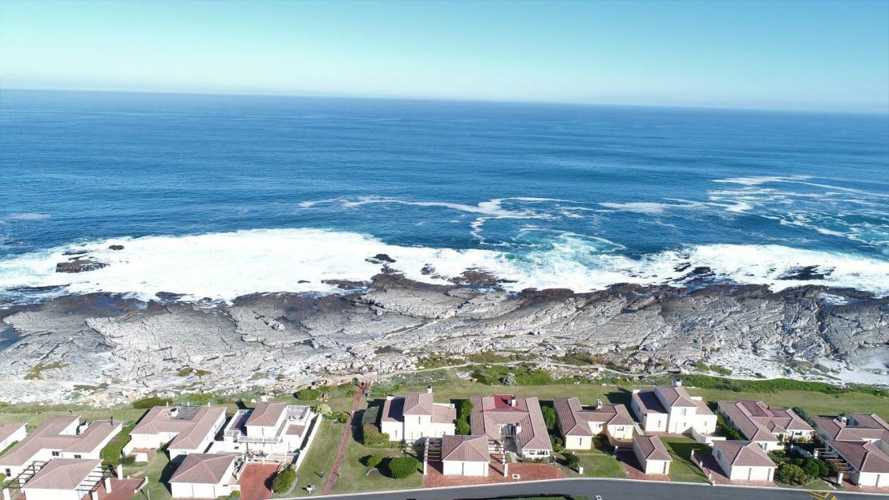Hermanus Beach Club Bagian luar foto